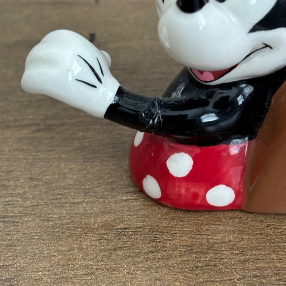 Walt DISNEY Salt & Pepper Shakers Magnetic MICKEY & MINNIE MOUSE Retro Red CAR 3 - Picture 15 of 15